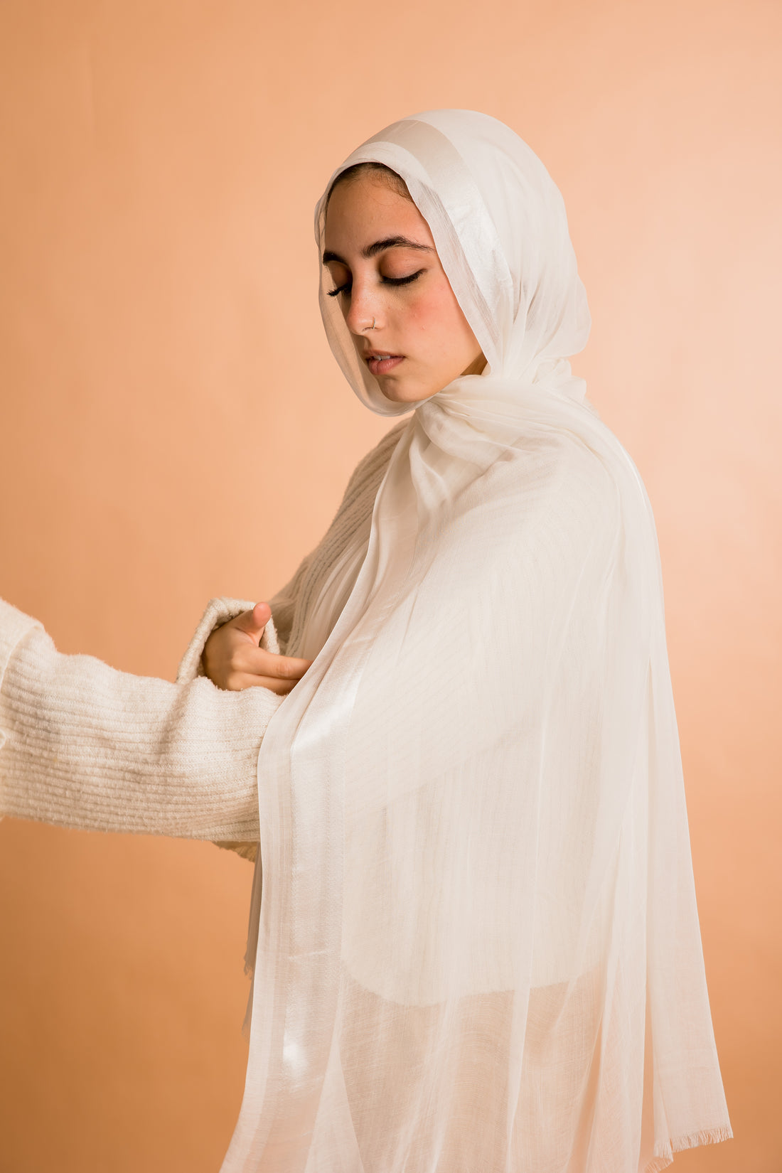 Luxury Kuwaity White Hijab